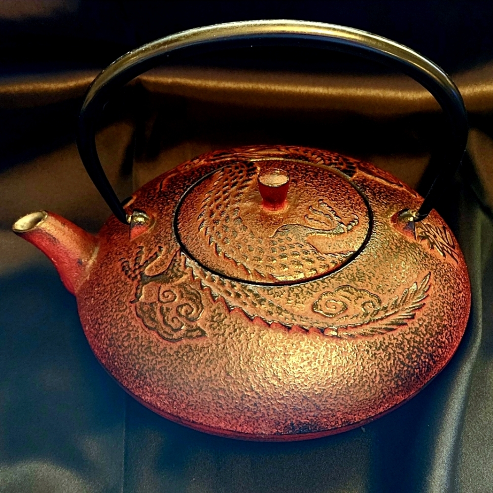 Red Oriental Dragon Themed Cast Iron Tea Pot
